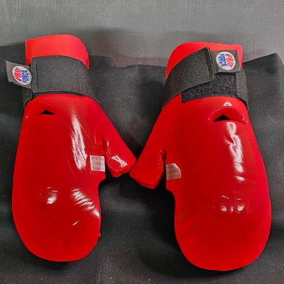 ProForce Lightning Karate Sparring Gloves Punches Kids Youth sz M NWOB - Picture 3 of 4